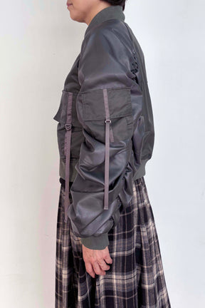 ボンバーフライトジャケット