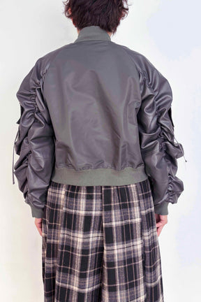 ボンバーフライトジャケット