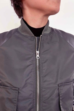 ボンバーフライトジャケット