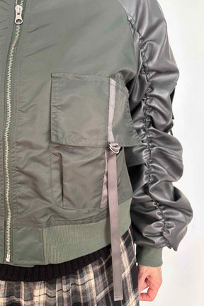 ボンバーフライトジャケット