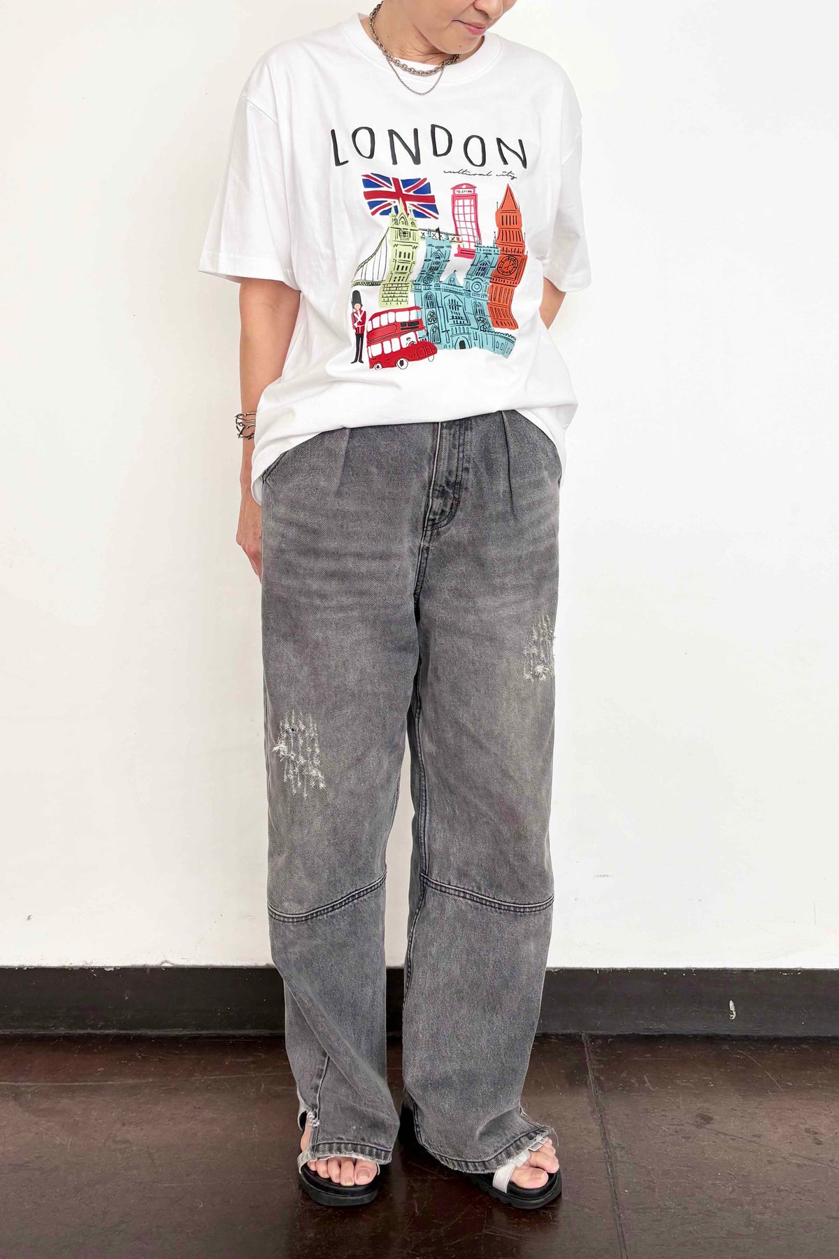 LONDONロゴプリントTシャツ