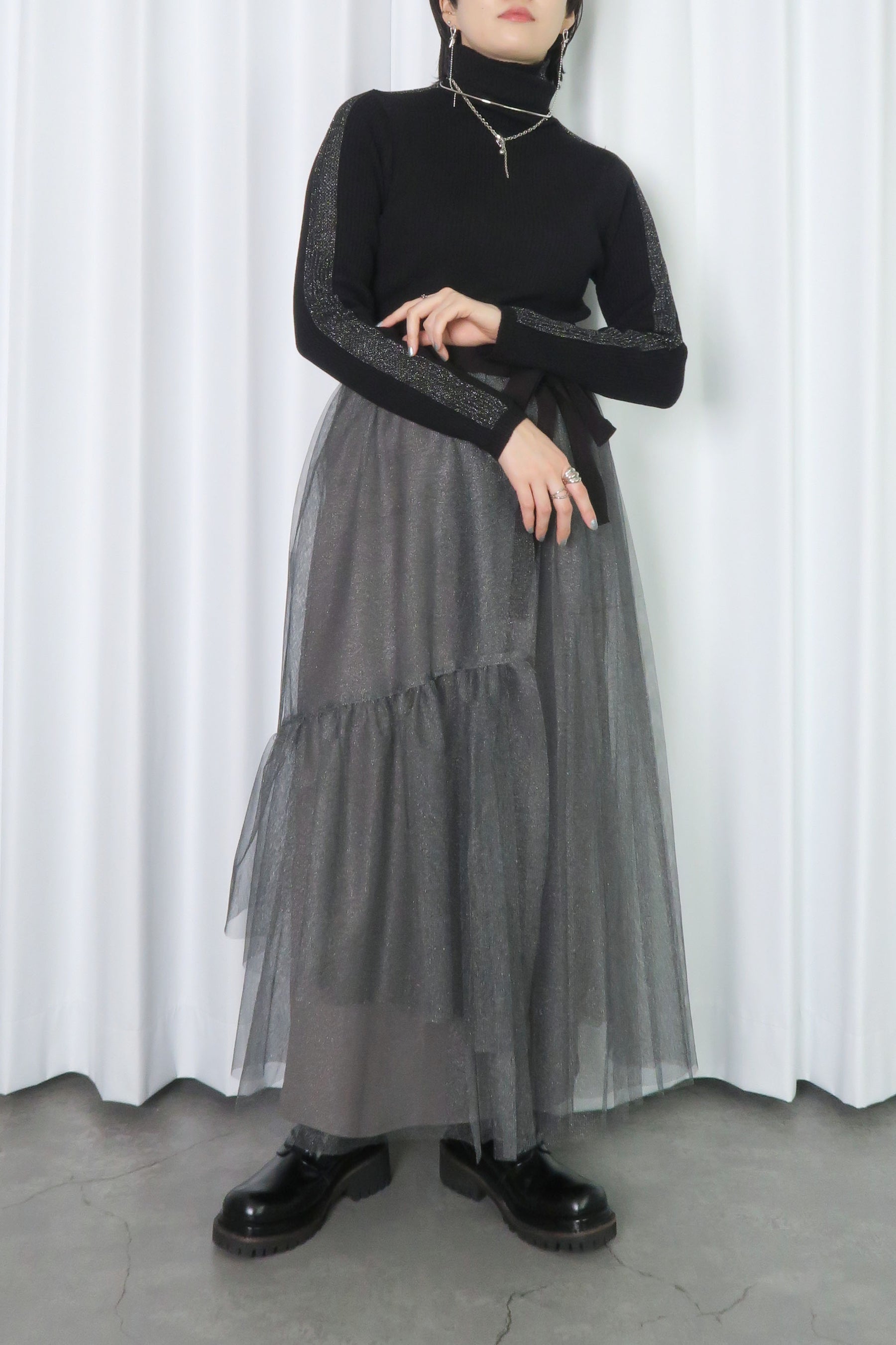 PaulineBleu(ポリーヌブロー) サイドラメラインタートルニット 36469　ブラック