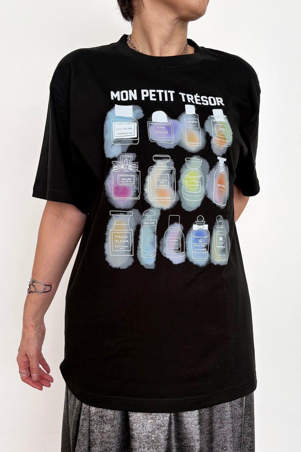 パフュームカラフルロゴプリントTシャツ