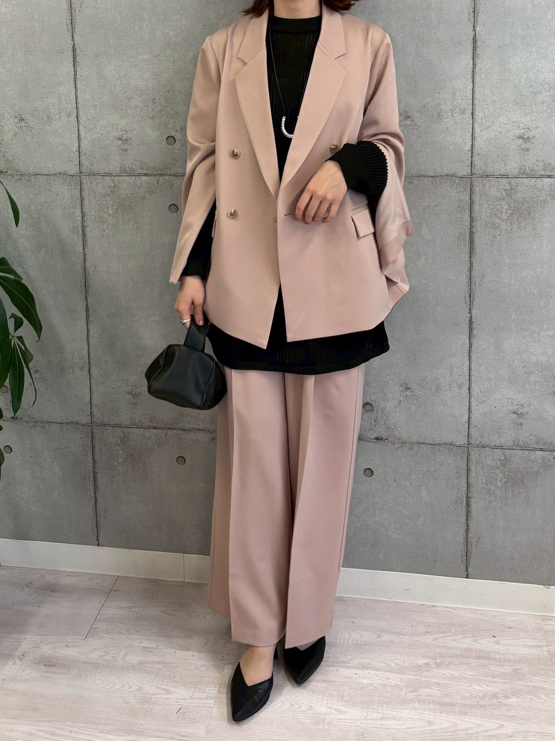 カーブポケットタックワイドパンツ