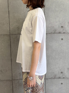 女の子柄コード刺繍Tシャツ