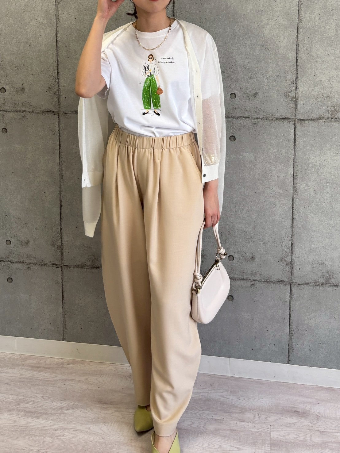 女の子柄Tシャツ