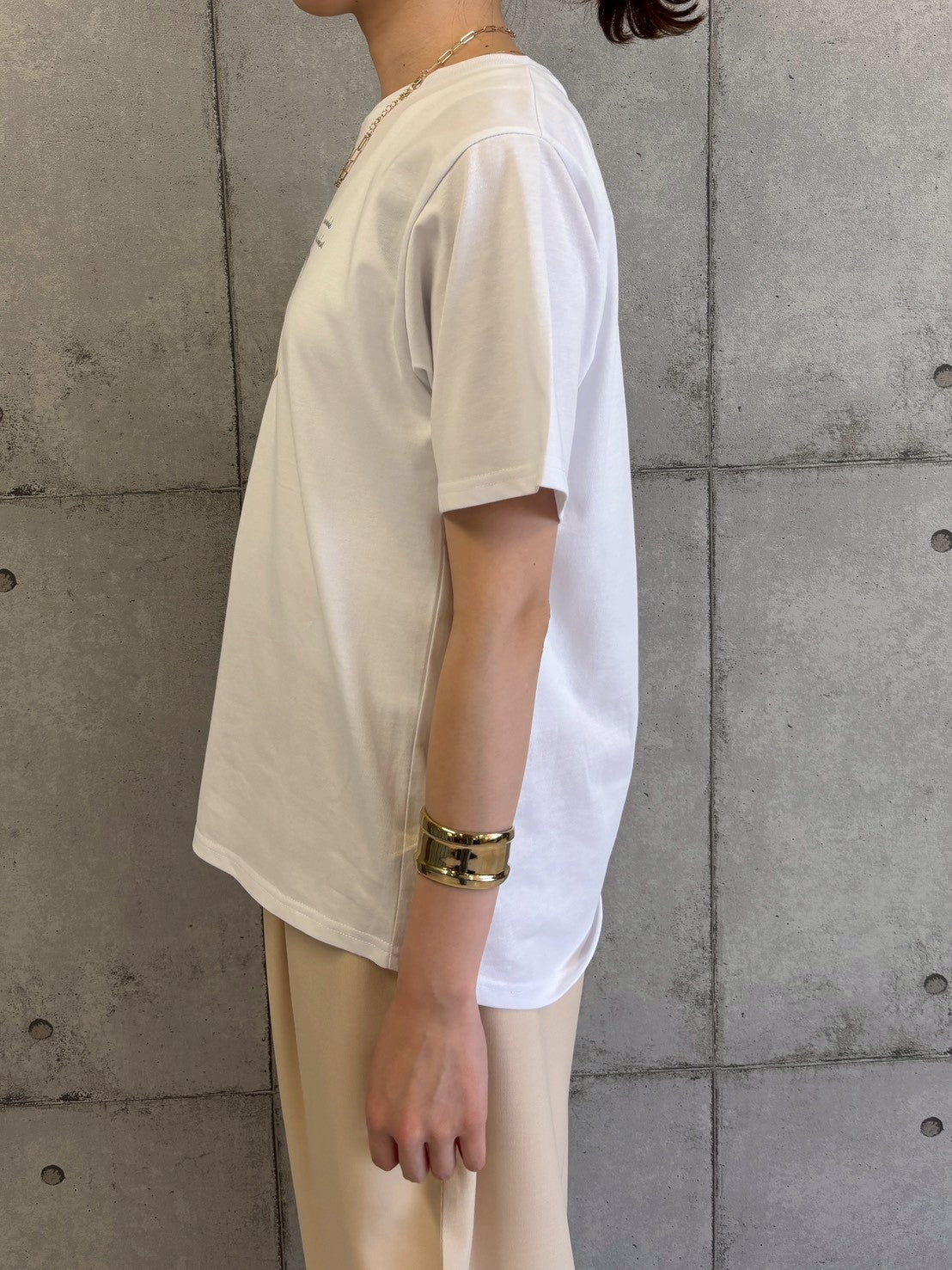 女の子柄Tシャツ