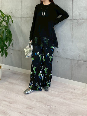 大人可愛い裾レースTOPS