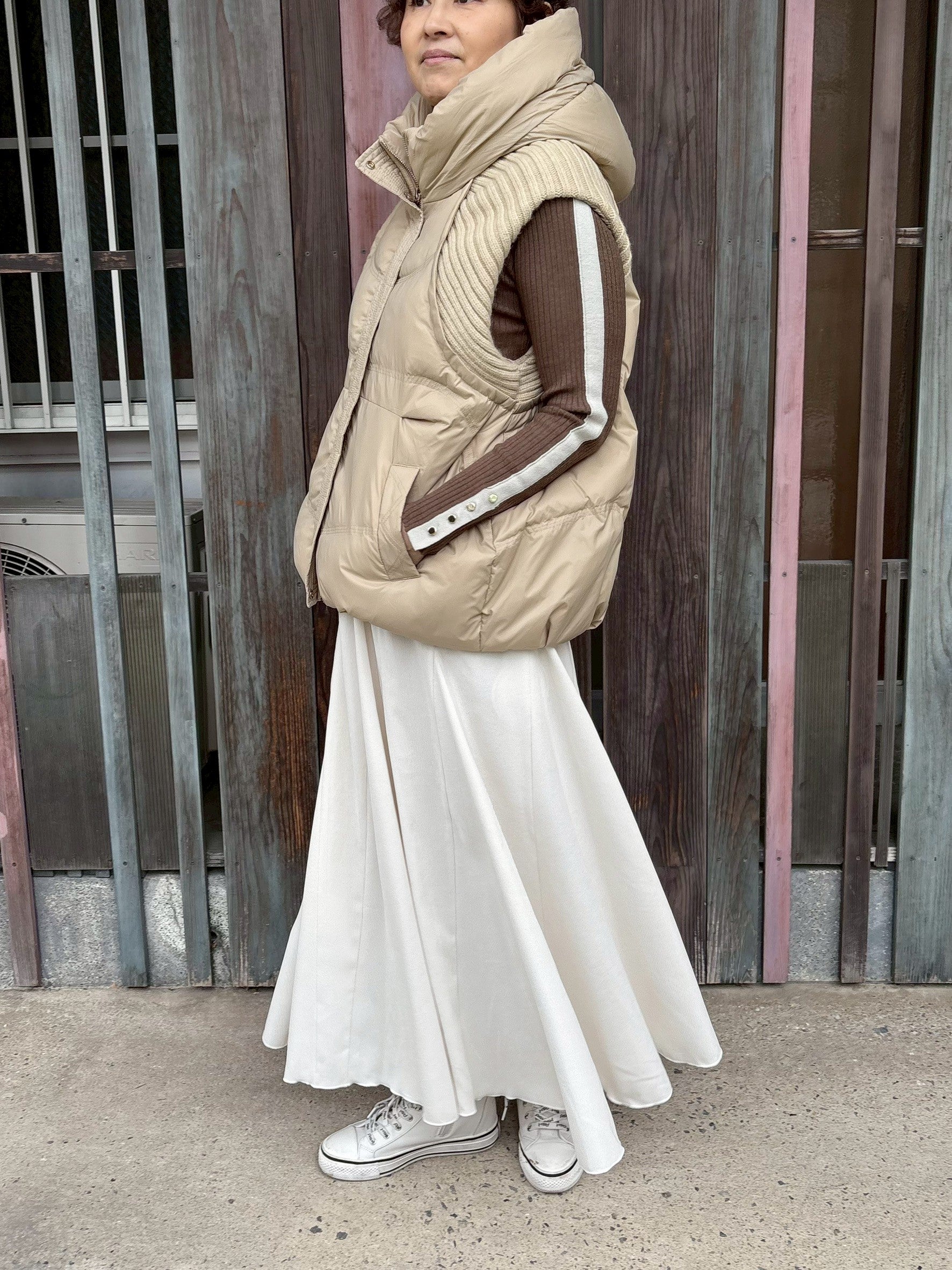 ニット×ダウンベスト