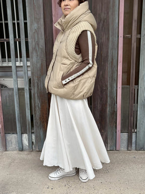 ニット×ダウンベスト