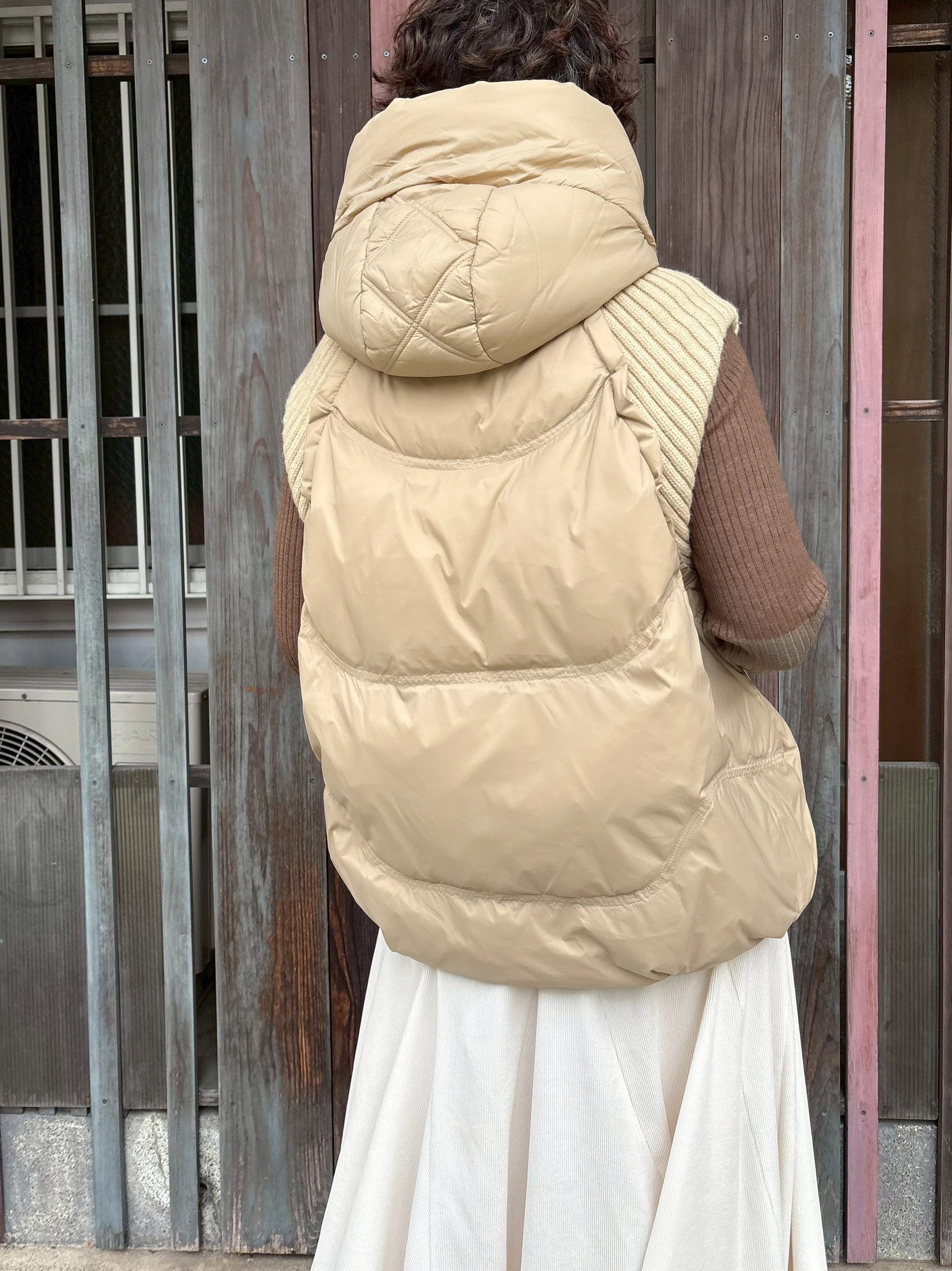 ニット×ダウンベスト