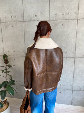 裏ボアフェイクレザージャケット