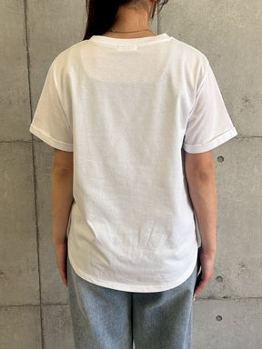 ハート刺繍×手書き風ロゴプリントTシャツ
