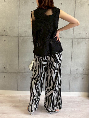 ニュアンスモダン柄パンツ