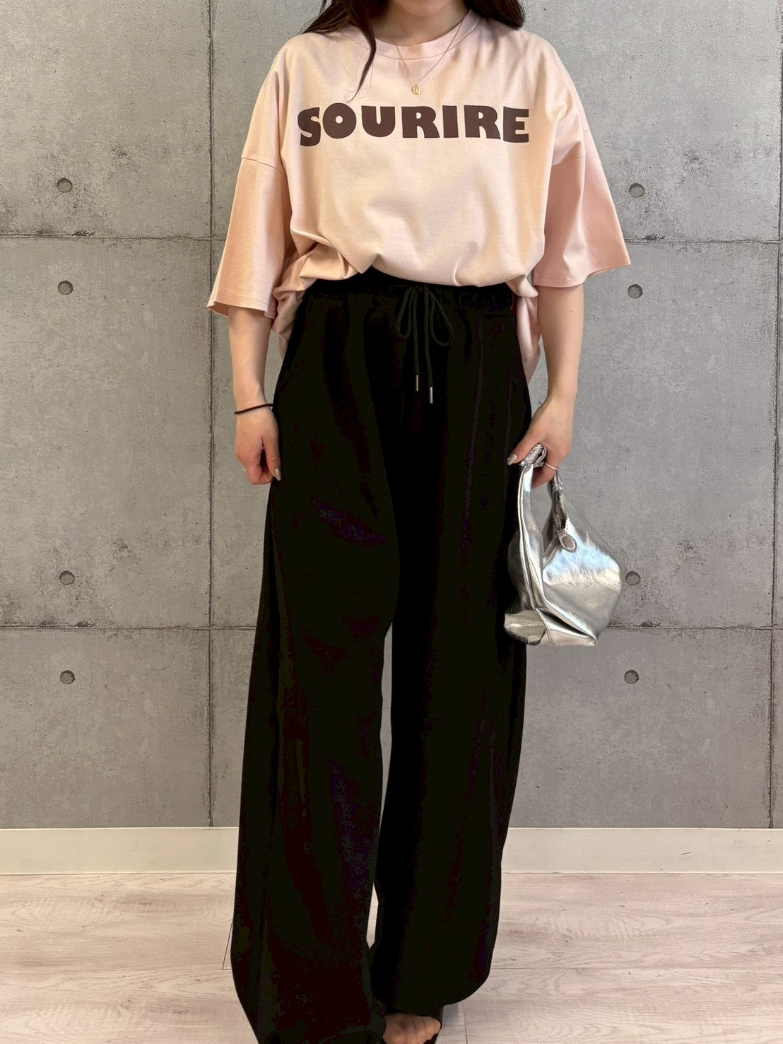 BIGシルエットロゴプリントTシャツ