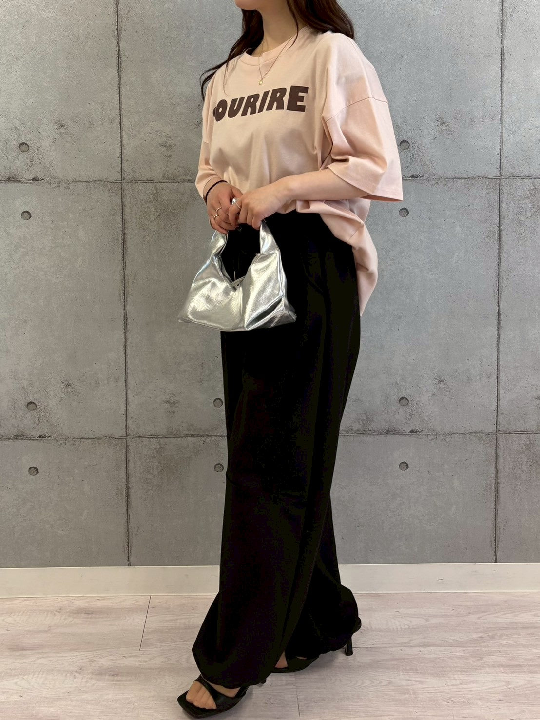 BIGシルエットロゴプリントTシャツ