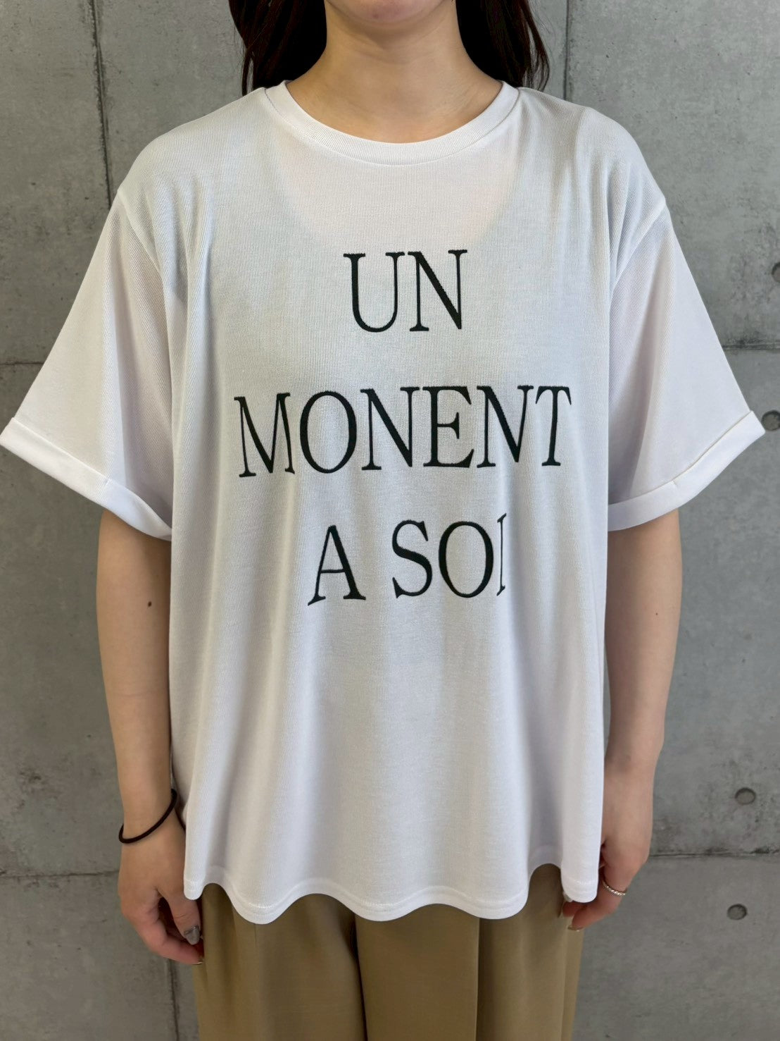 ロゴプリントTシャツ