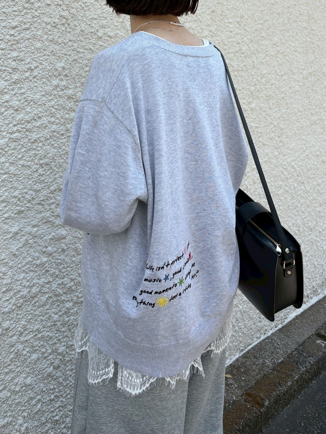 レタリング刺繍カーディガン