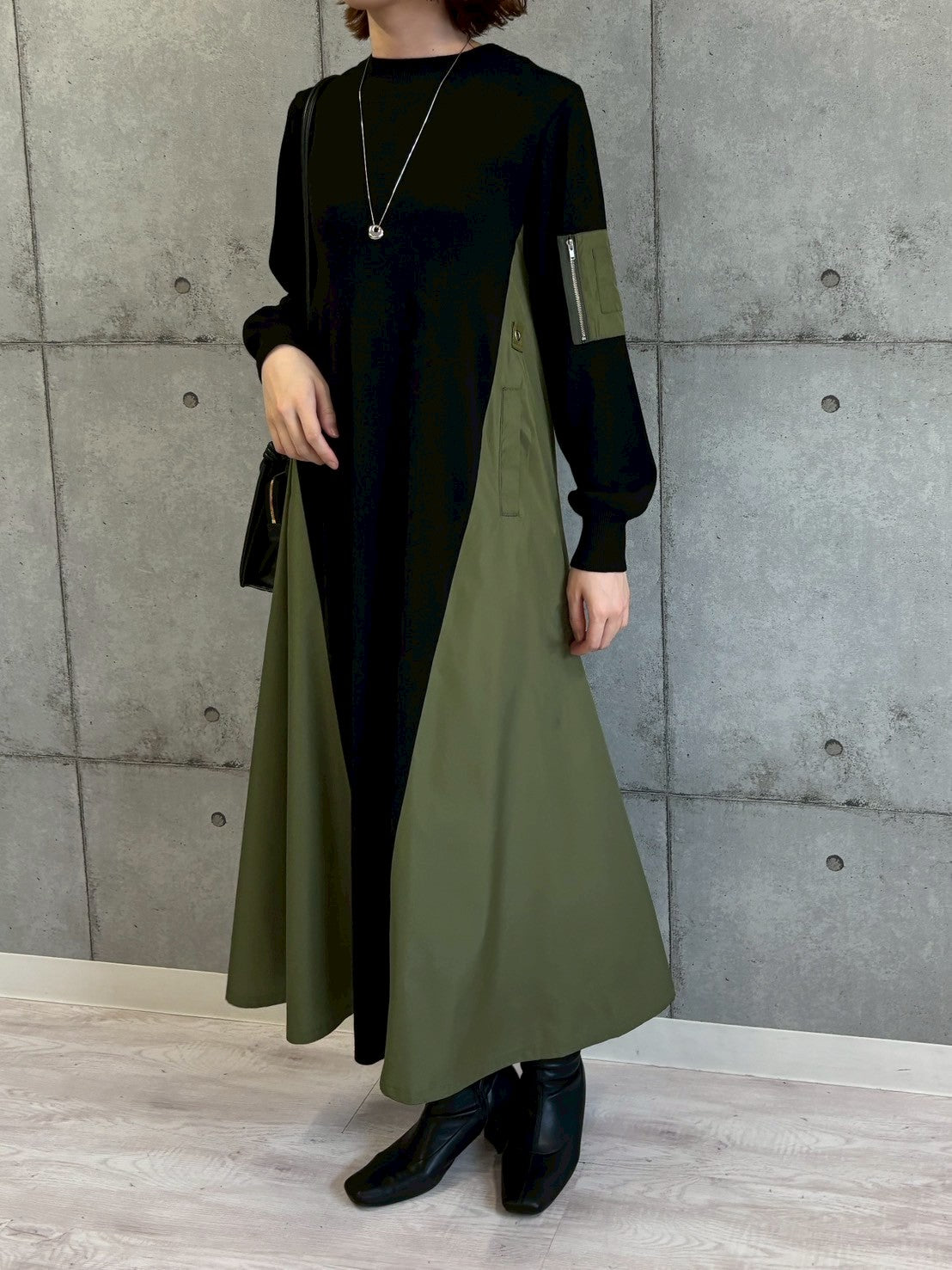 ミリタリー風ドッキングワンピース