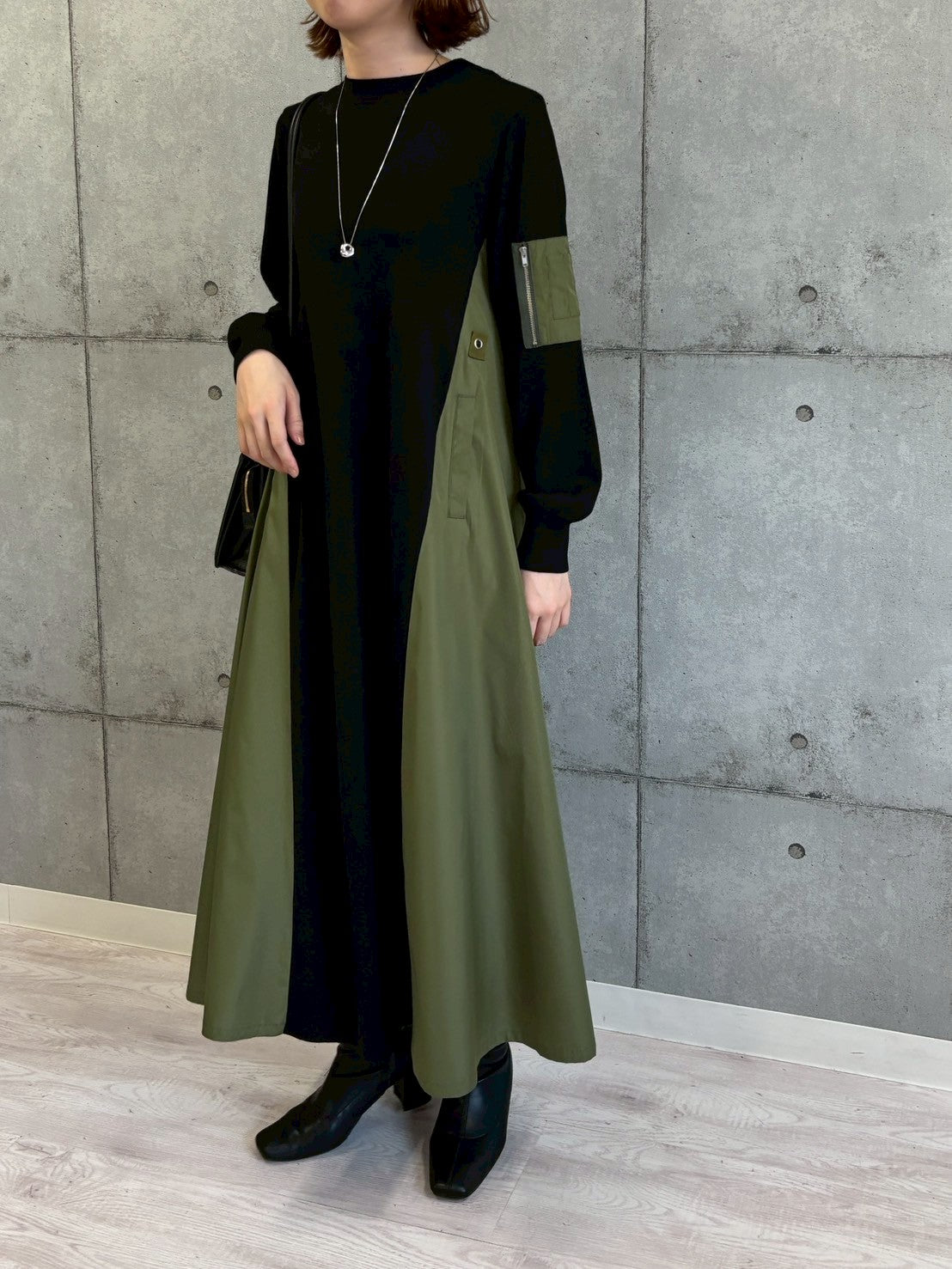 ミリタリー風ドッキングワンピース