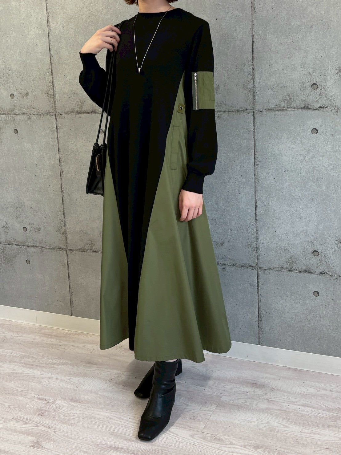 ミリタリー風ドッキングワンピース