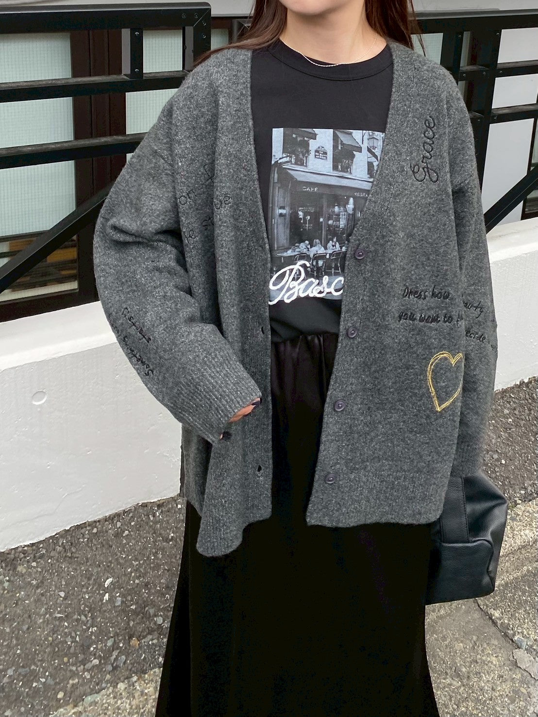 ROSIEE (ロージー) レタリング刺繍ニットカーディガン R791222