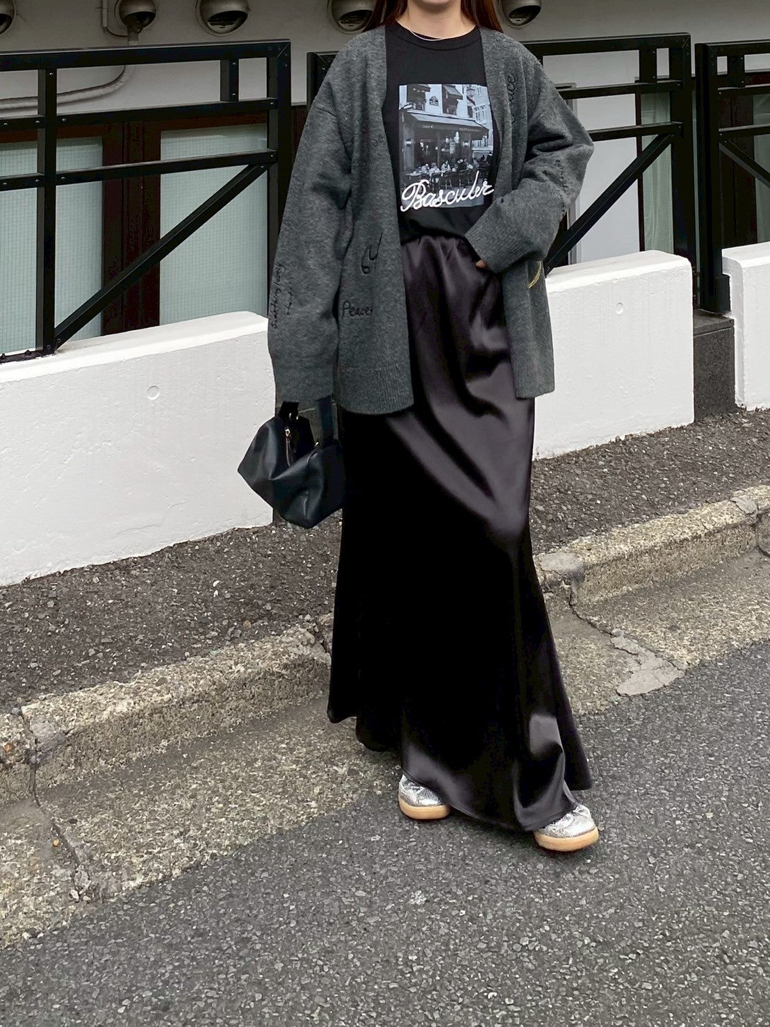 ROSIEE (ロージー) レタリング刺繍ニットカーディガン R791222