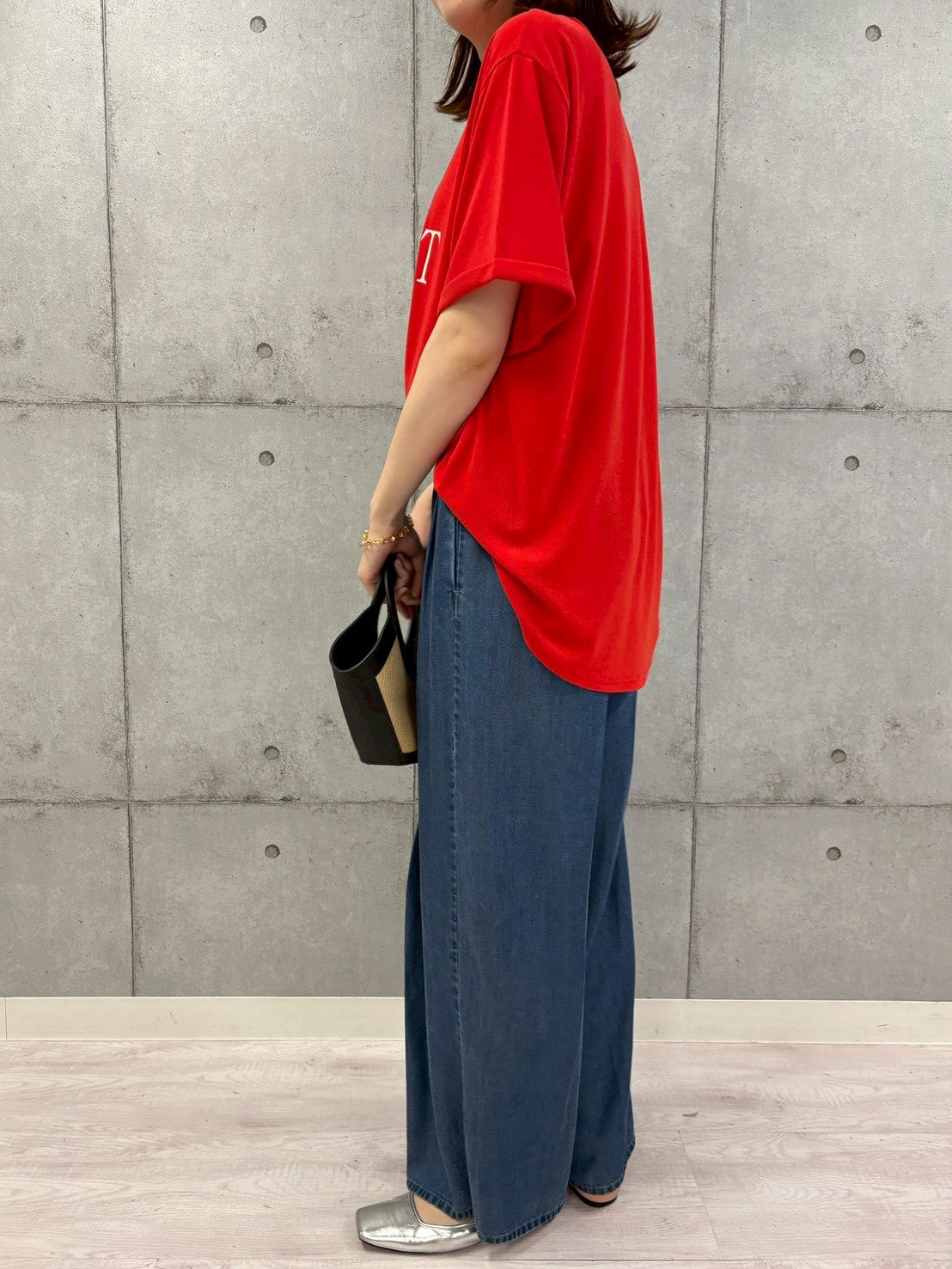ロゴプリントTシャツ