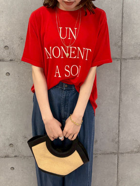 ロゴプリントTシャツ