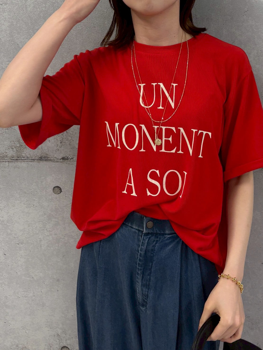 ロゴプリントTシャツ