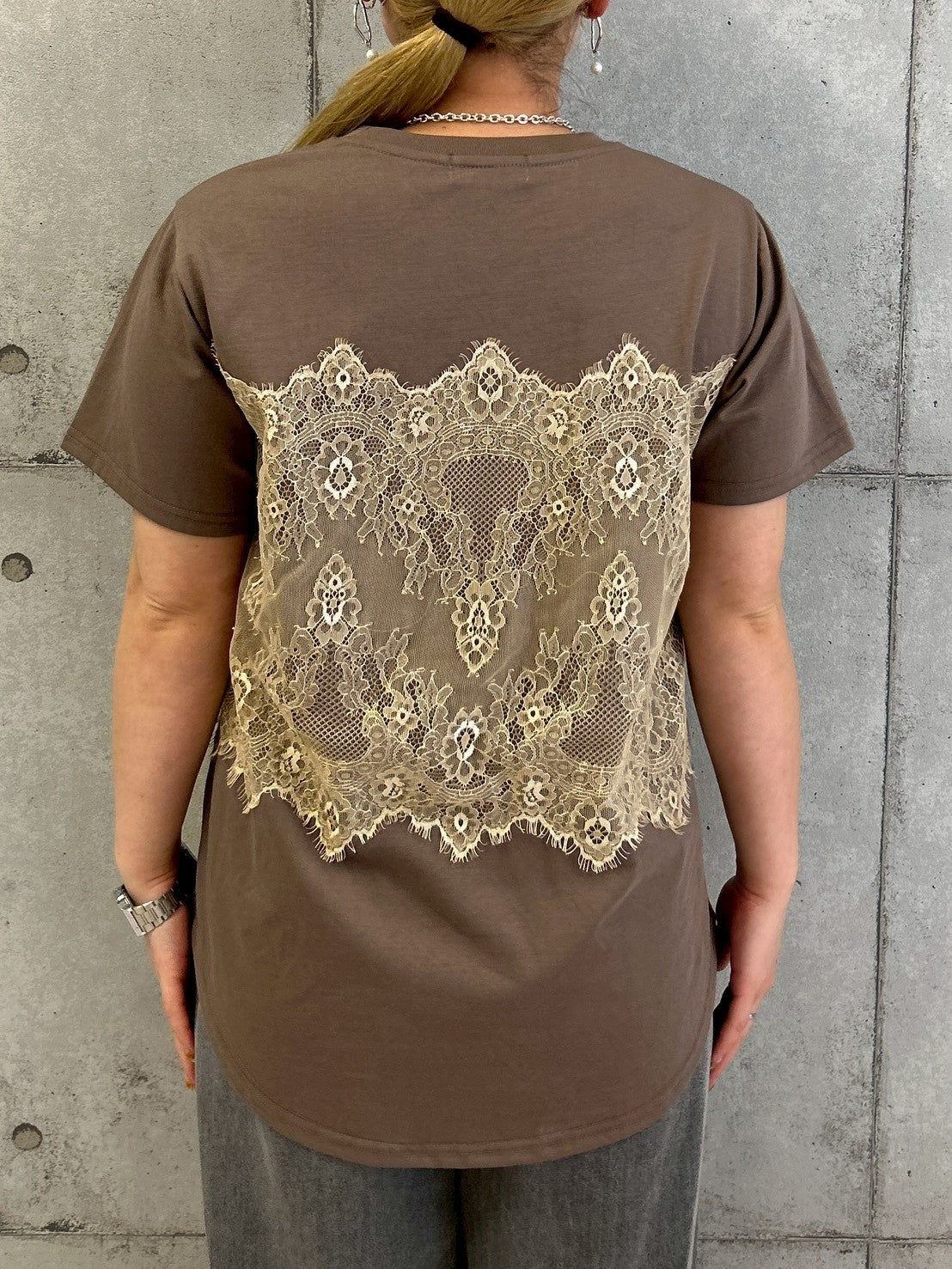レースビスチェ風Tシャツ