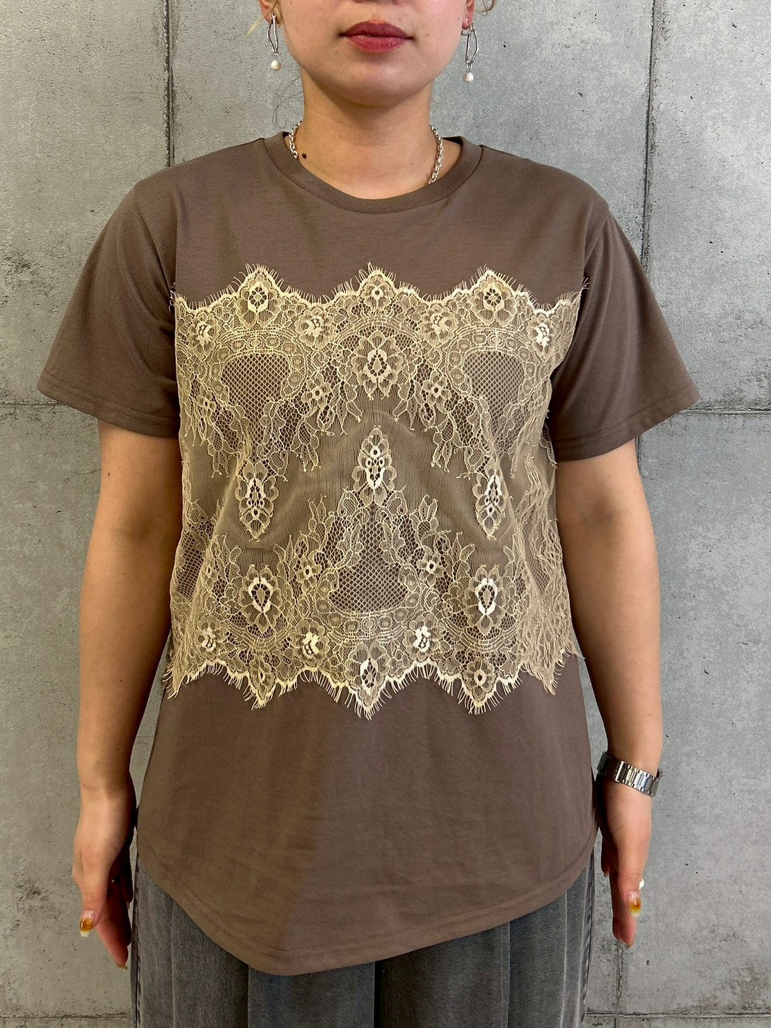 レースビスチェ風Tシャツ