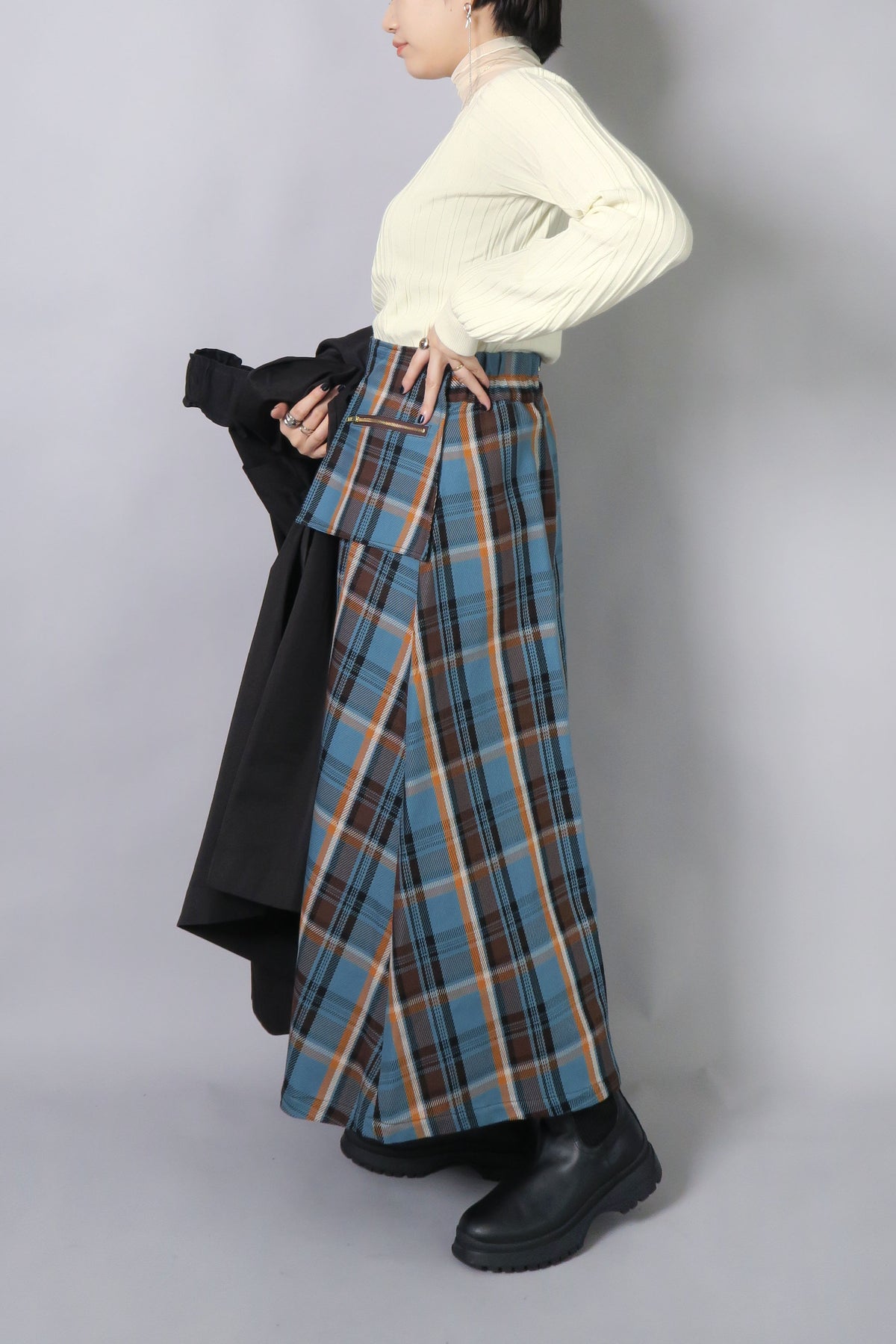 ビショップスリーブリブニット