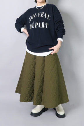ロゴ刺繍ニット