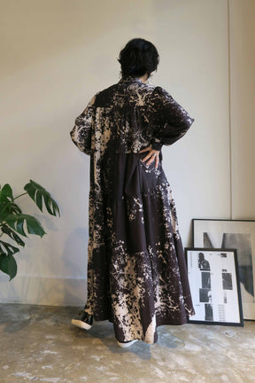 PaulineBleu(ポリーヌブロー) モノトーンペイント柄ティアードワンピース