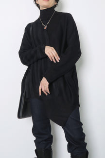 裾アシメハイネックニット
