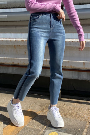 サイドラインスキニーデニムパンツ
